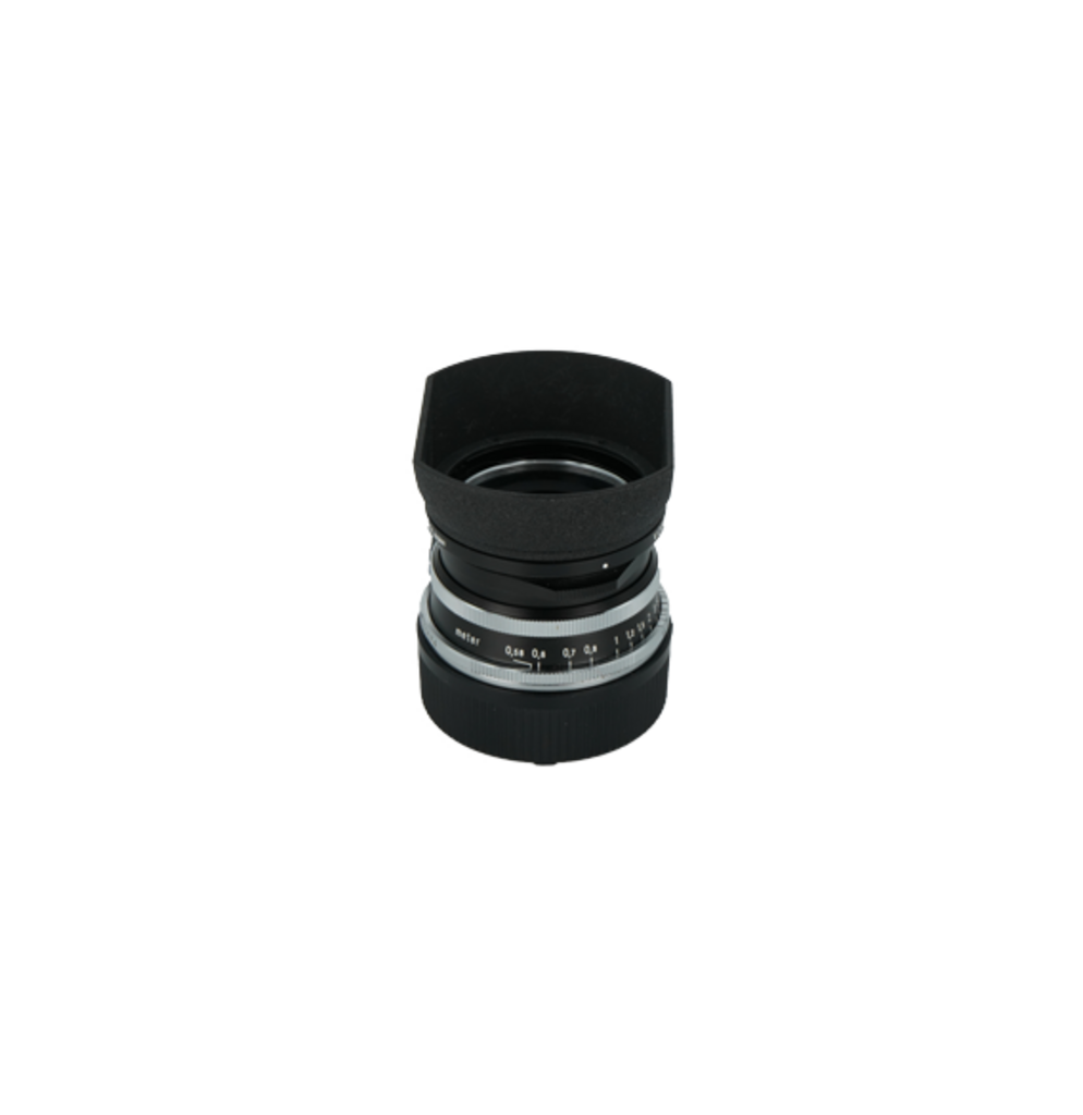Voigtlander 35mm f/2 M full frame rangefinder lens