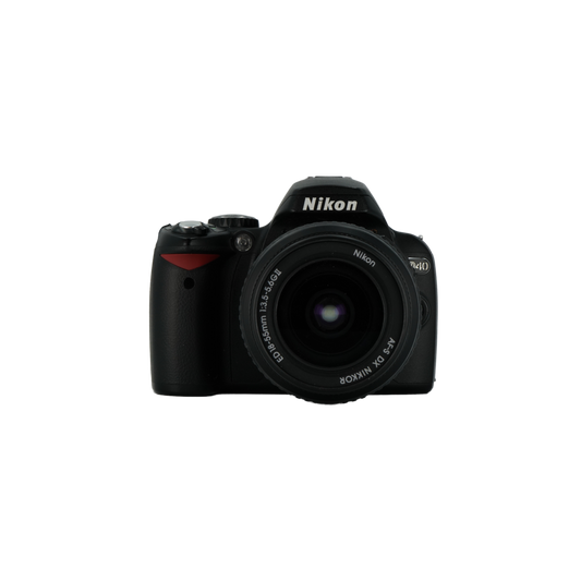 Nikon D40 APS-C DSLR Camera w/ ED 18-55 f/3.5-5.6 GII lens for DX mount
