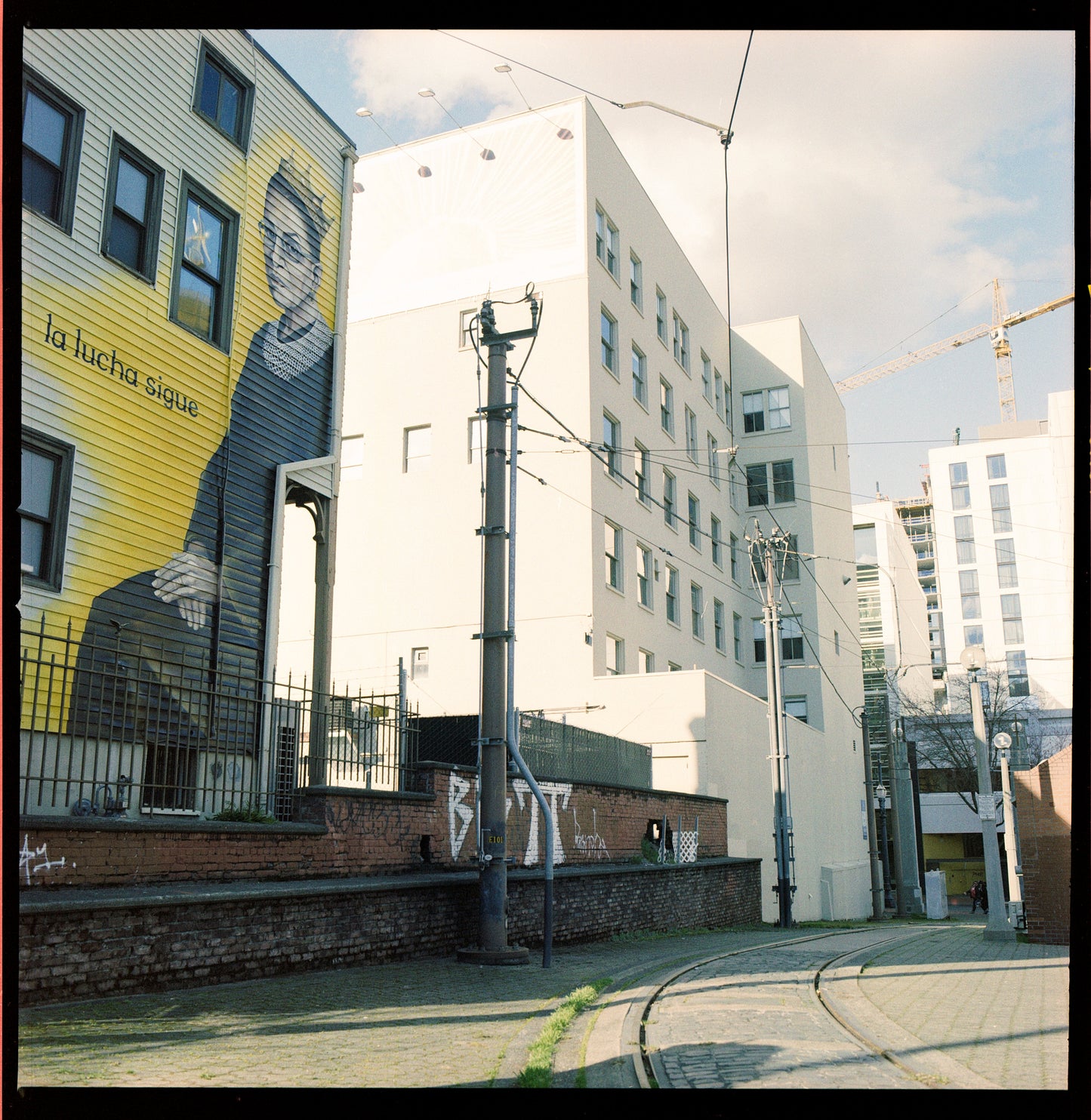Lomography LomoChrome Metropolis 100-400 Color Negative 35mm Film
